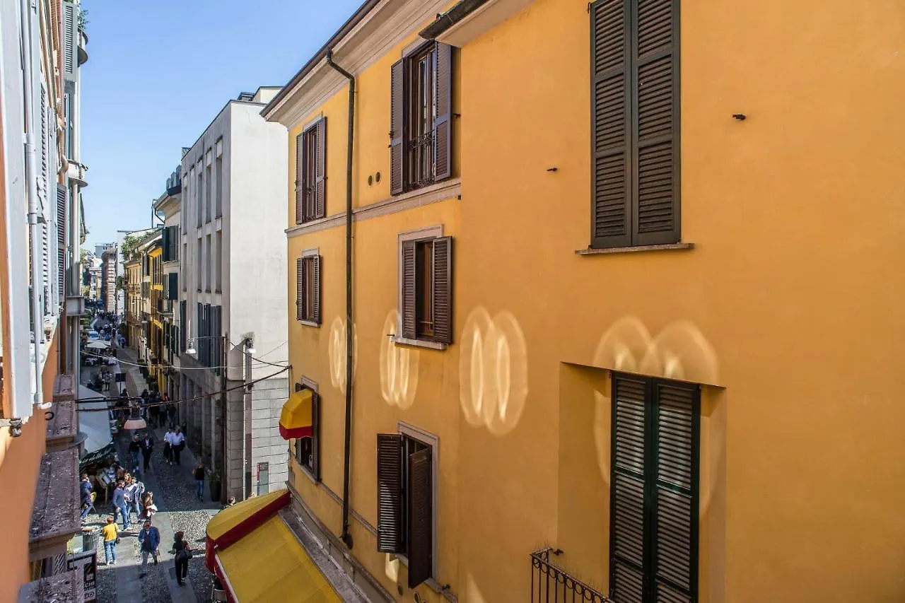 Living Milan - Via Fiori Chiari 26 Hotel